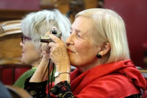 <b class=qtipBold><figcaption>Wedding of Linda and Dorothy</figcaption></b><br>Wedding of Linda and Dorothy, 8th October 2010<br><em>© Paul Brown</em> Wedding of Linda and Dorothy
